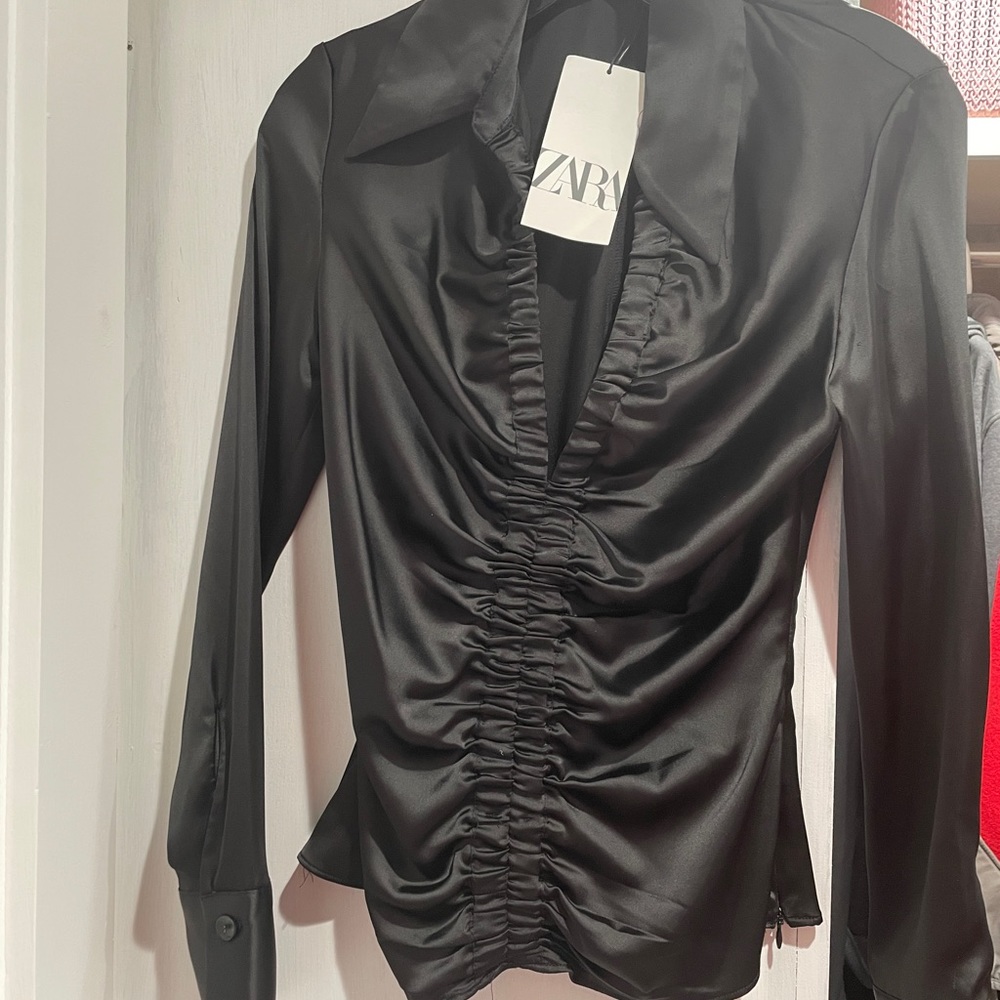 Blouse black new with tag